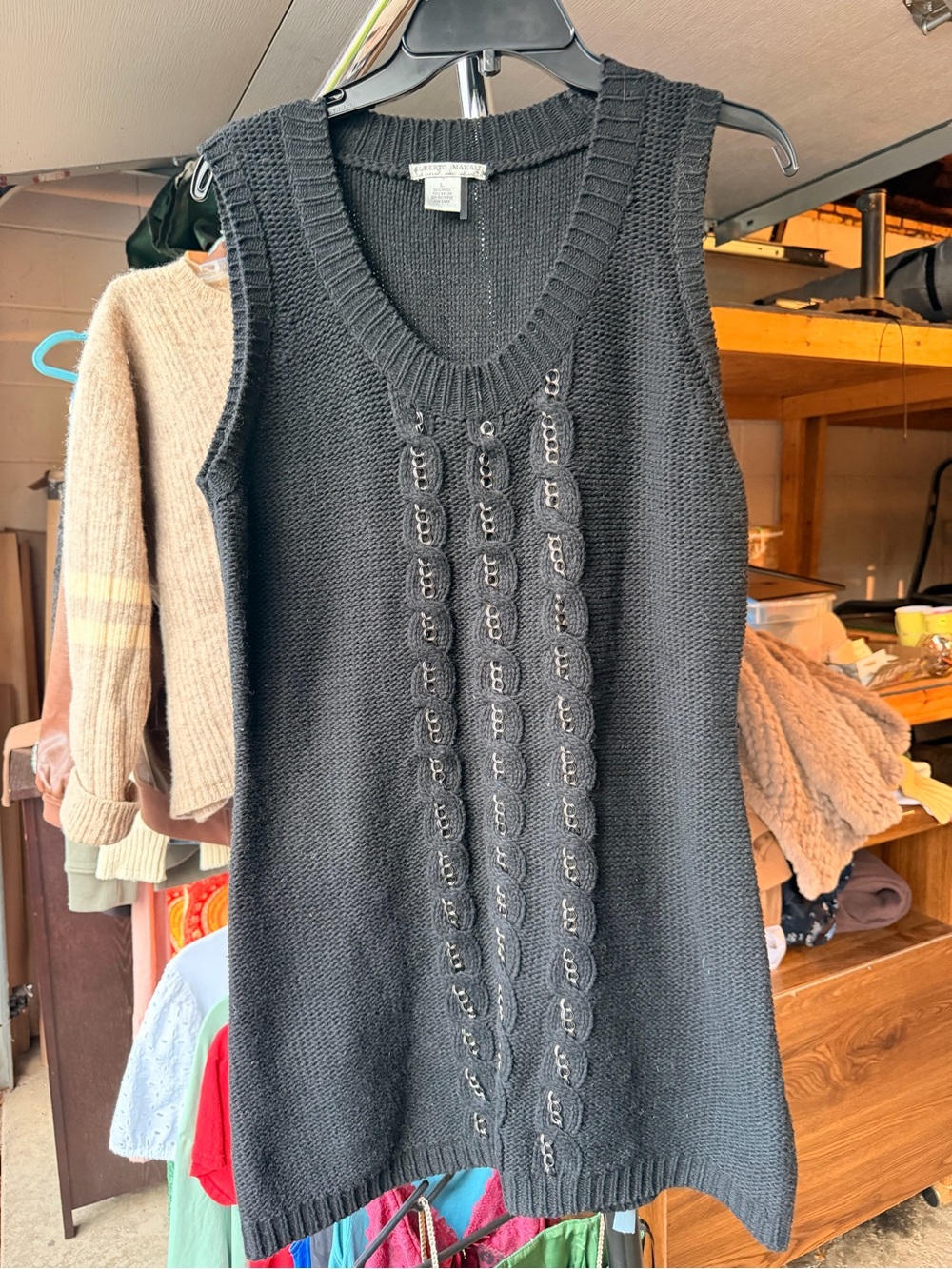 Alberto Makali Black Sleeveless V-Neck Cable Knit Tunic
